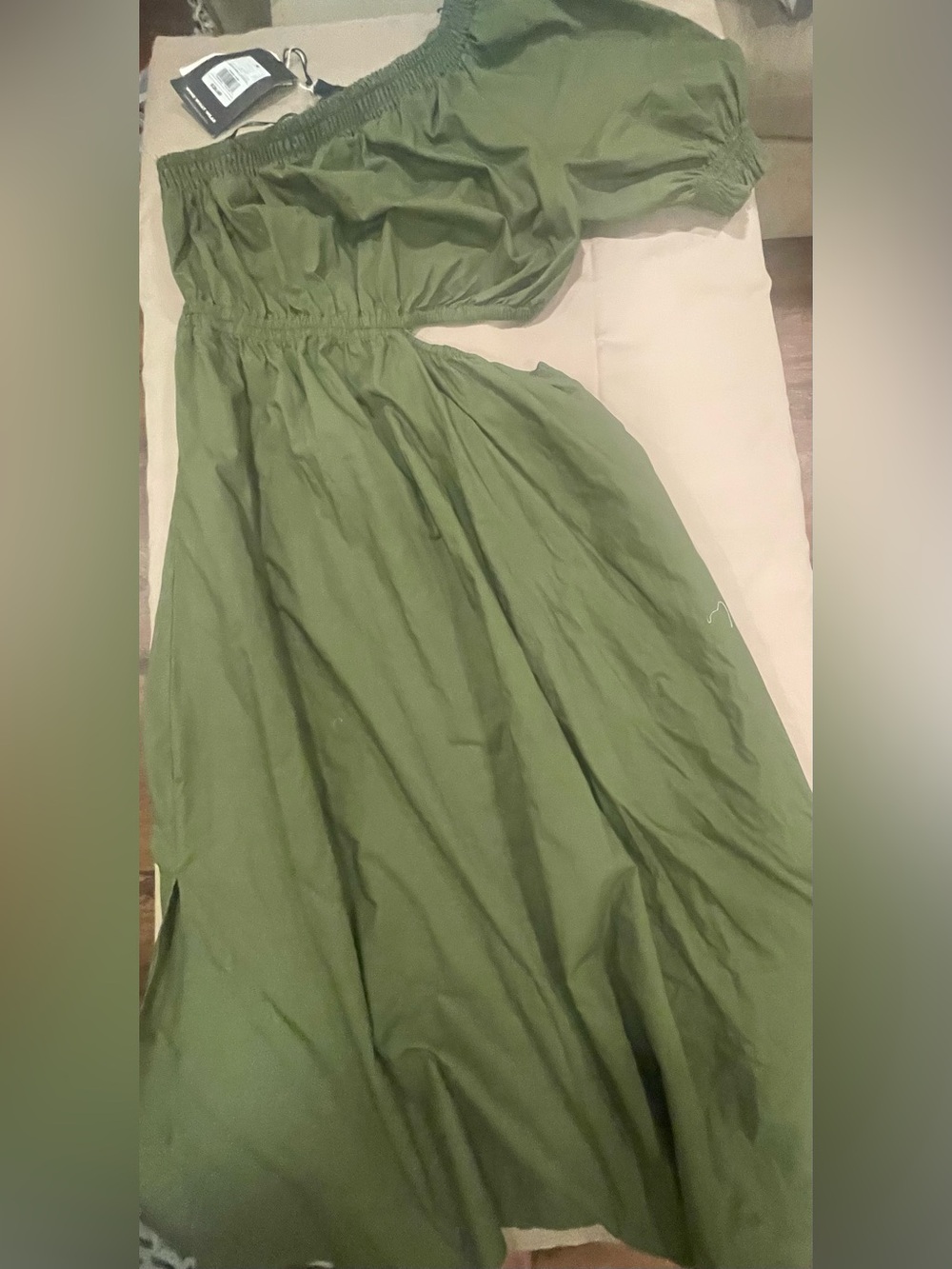 NWT off the shoulder Olive Green Maxi with side slits Unbranded PTP 14-20x38L